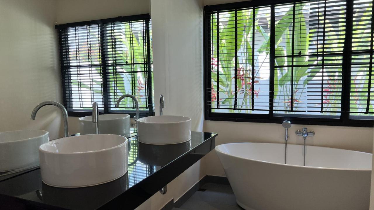 Plunge Tropic Villas 2 Naiharn Rawai Ngoại thất bức ảnh